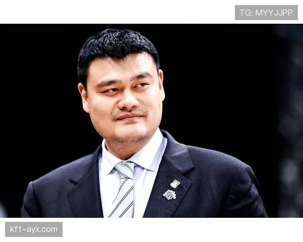 姚明退役后住上海老洋房，早餐吃三明治配手冲咖啡，这日子比顶流明星还讲究